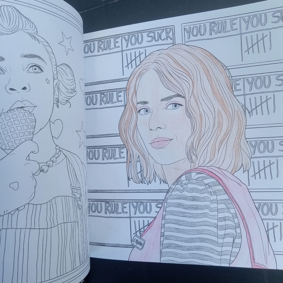 Netflix Stranger Things Graphic Novel 3 Book Boxedset + Official Coloring Book - Picture 7 of 7